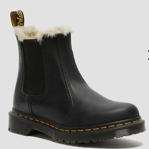 Dr. Martens Sherpa 2976 Chelsea Boot